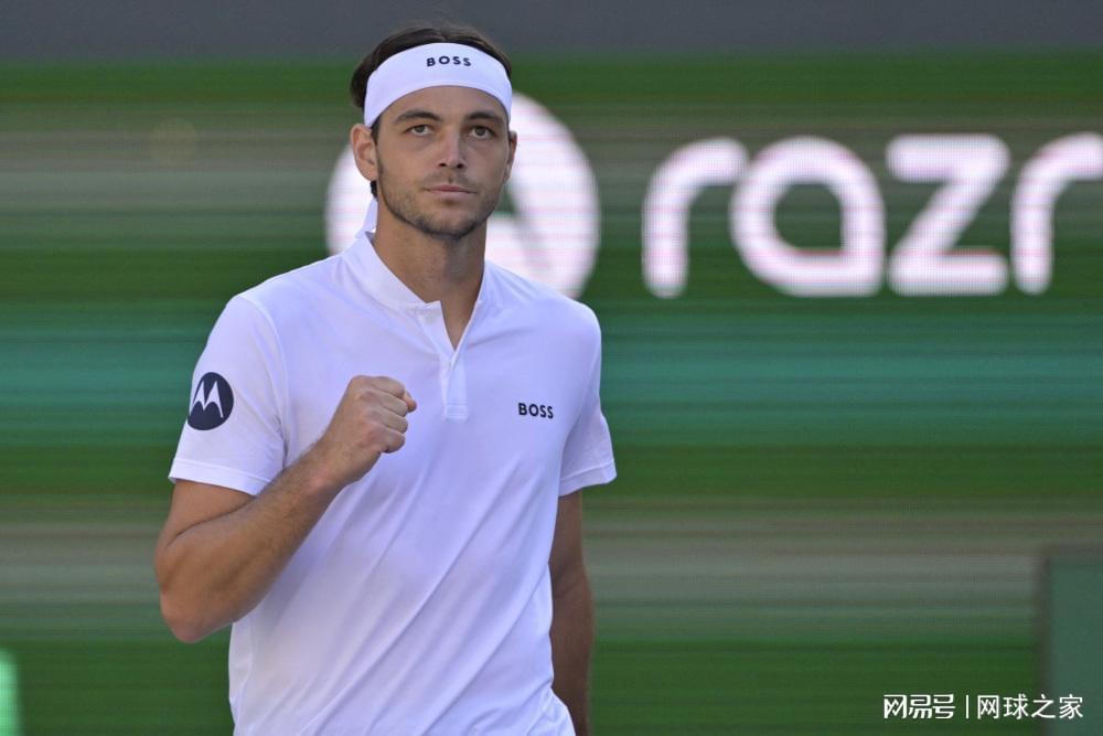 杏彩体育官网-弗里茨不顾形象上演膝盖断拍神技,丰塞卡入选劳伦斯突破奖惹争议